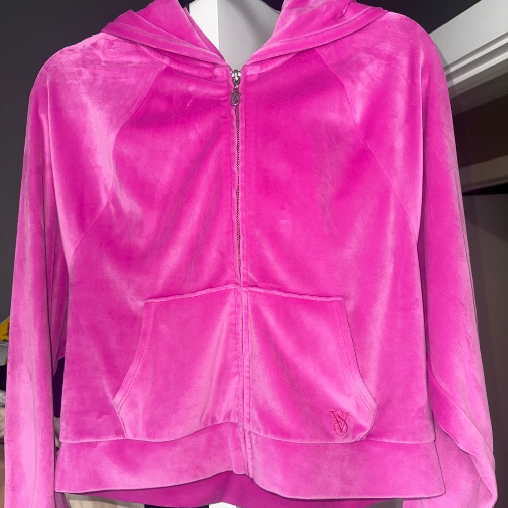 Victoria's Secret On Point Velvet Fuchsia Top